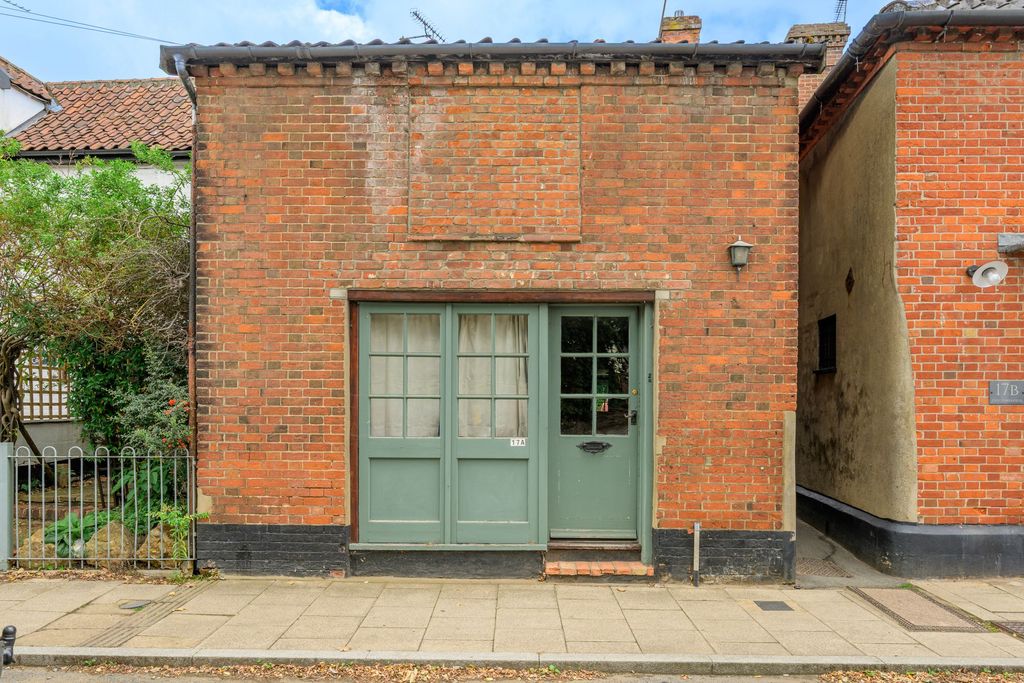Property photo 1 of 13