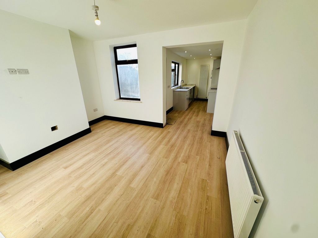 Property photo 2 of 13 Dining Room