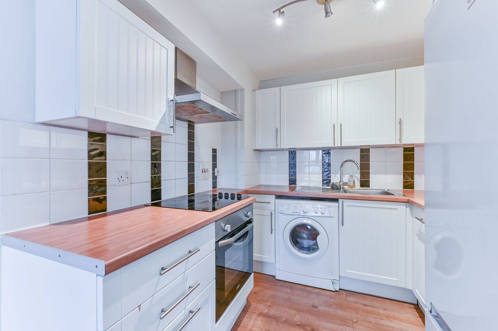 Property photo 2 of 12