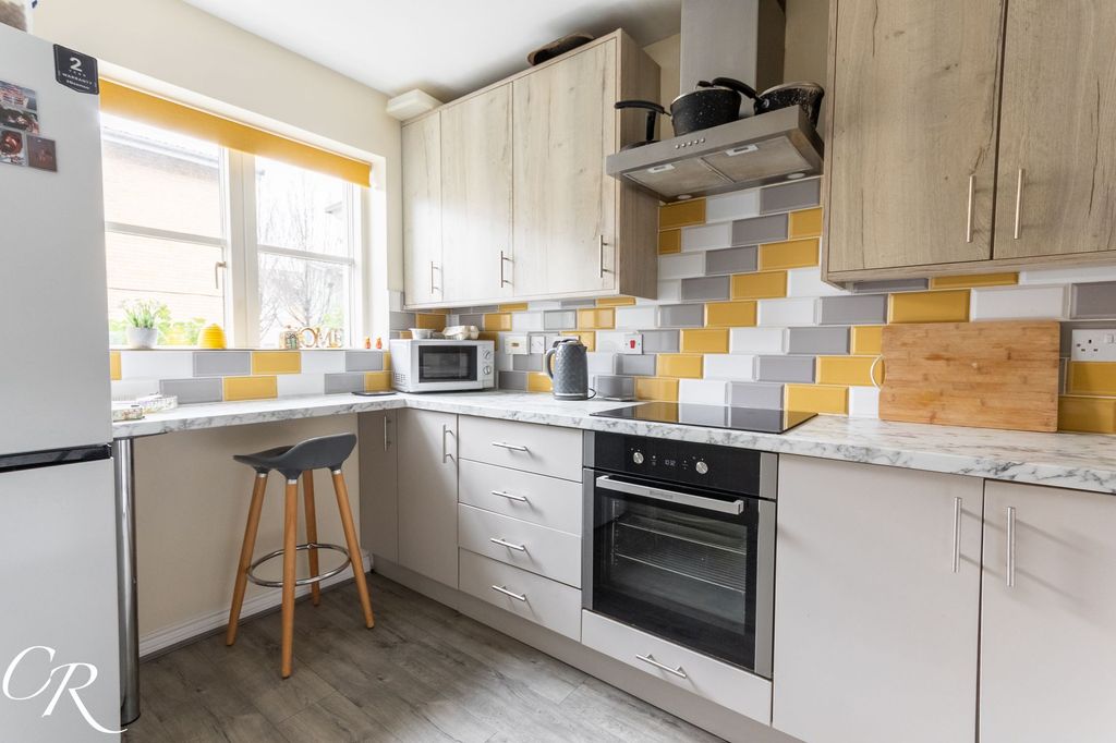 Property photo 3 of 16