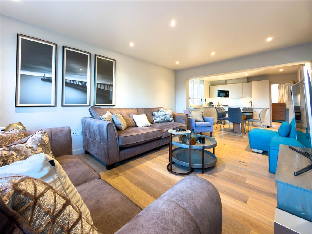 Property photo 3 of 7 Reception.Jpg