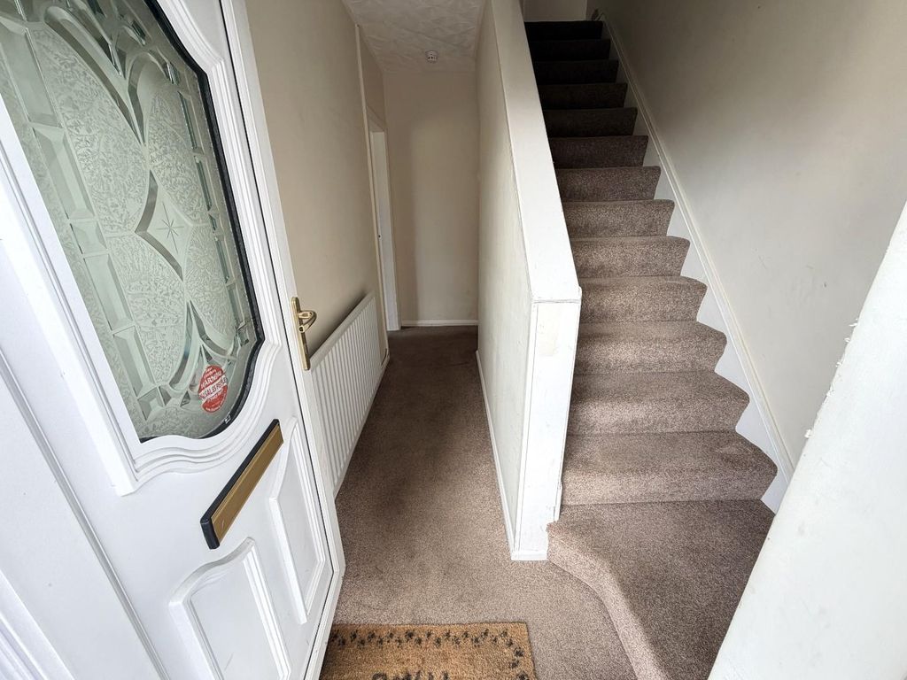 Property photo 3 of 23 Hall