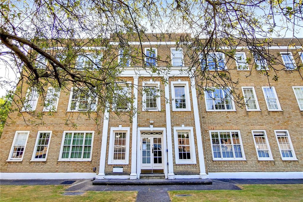 Property photo 1 of 24 Picture No. 01