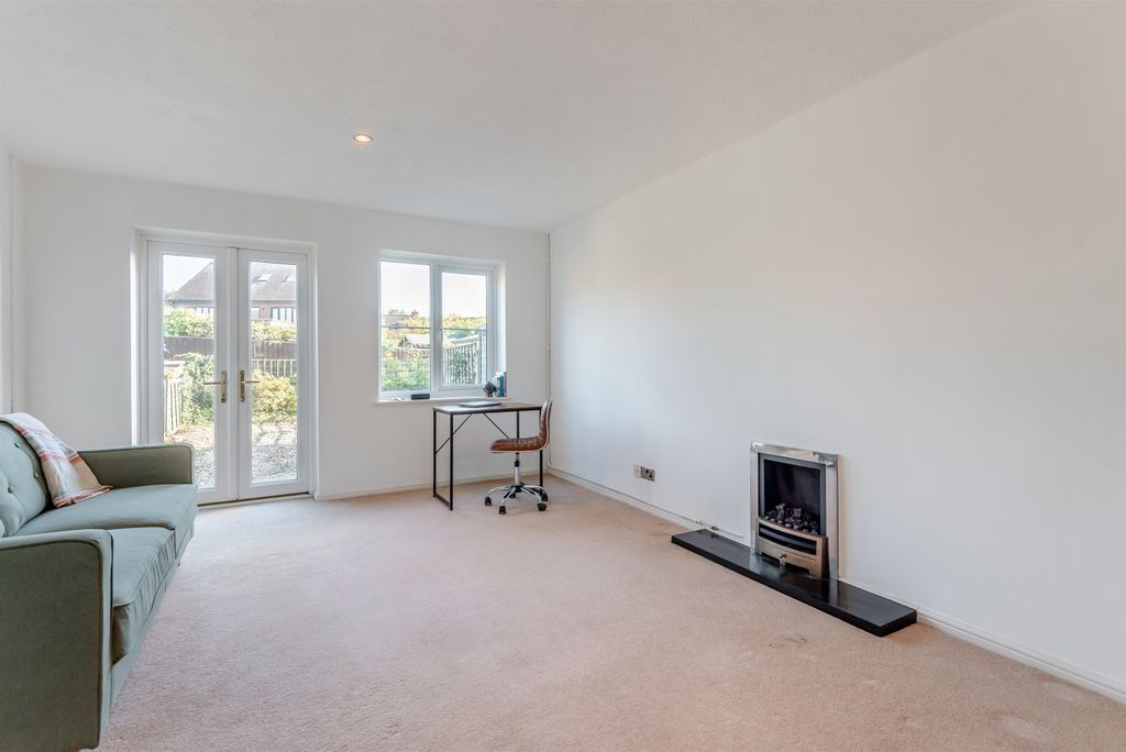 Property photo 3 of 22