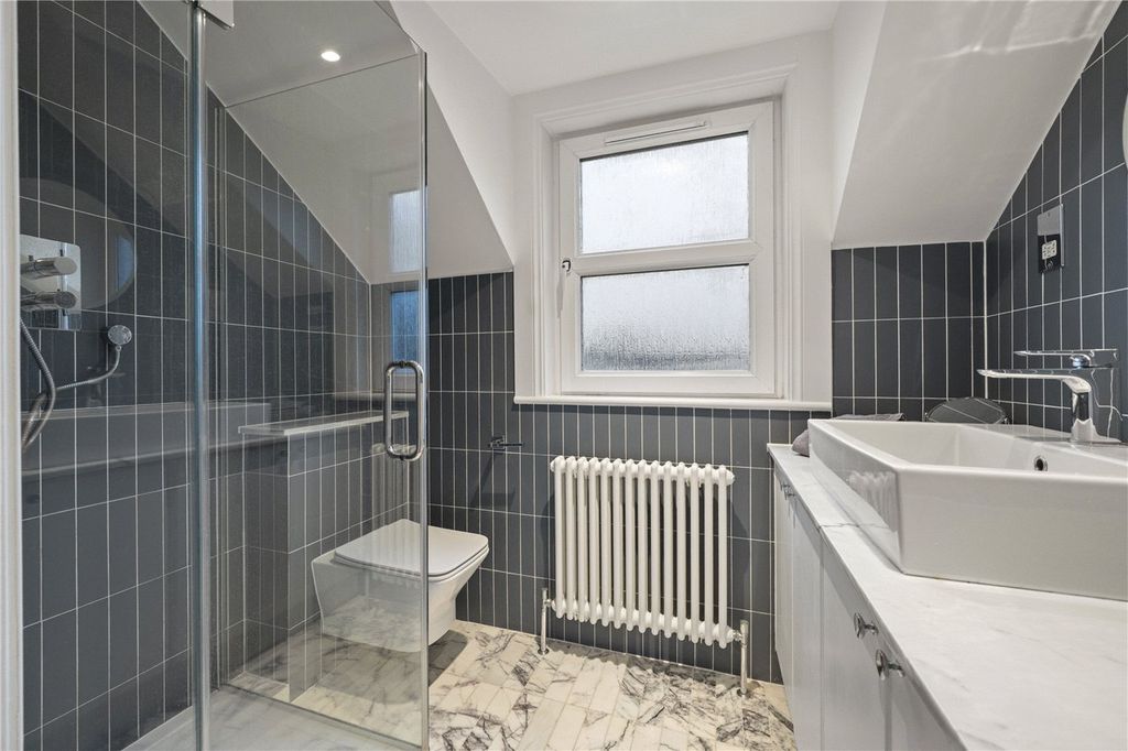 Property photo 3 of 30 Bathroom