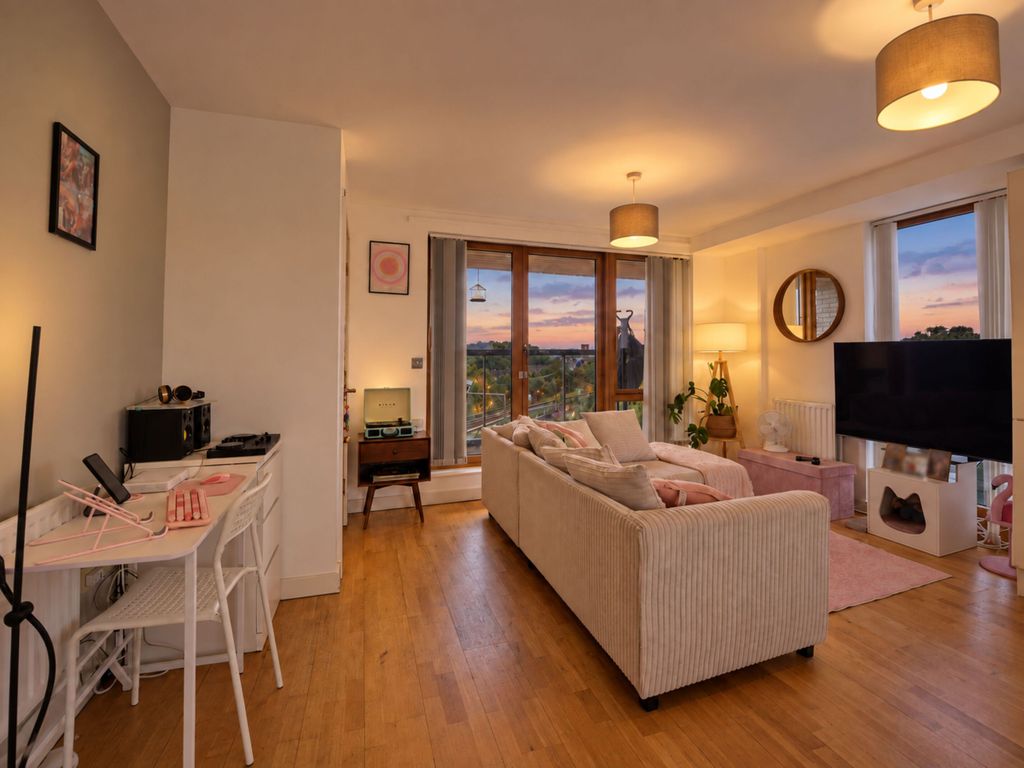 Property photo 2 of 16 Lifestyle_Lounge Area (1).Jpg
