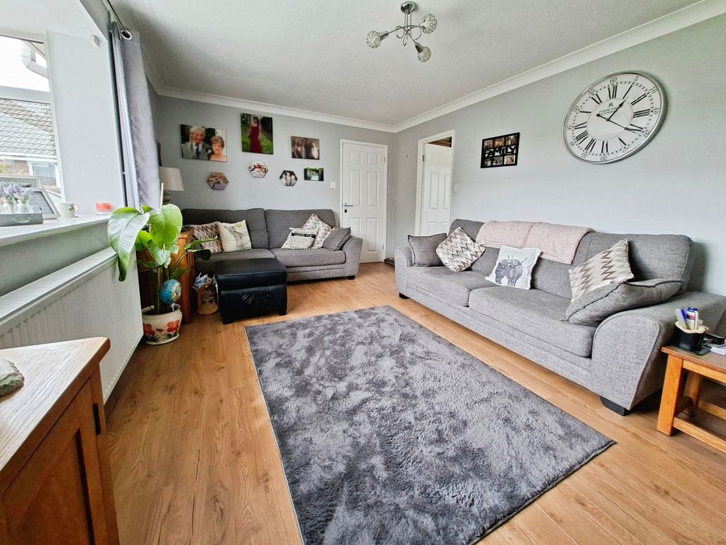 Property photo 3 of 16 Pbox-Img.Jpg