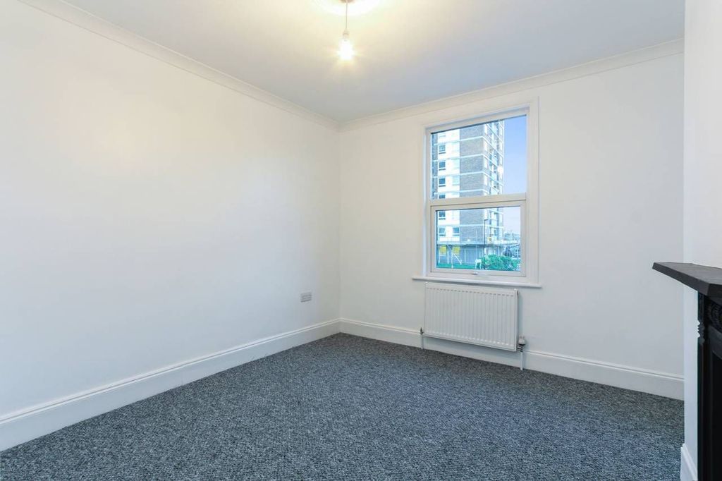 Property photo 1 of 4