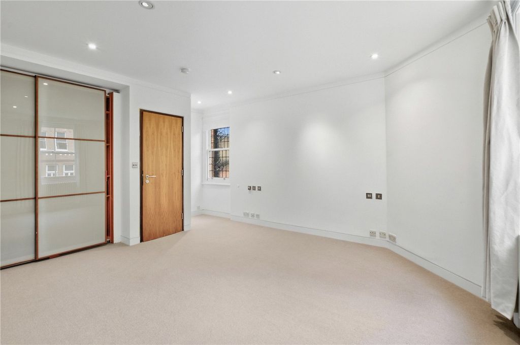 Property photo 2 of 15 Picture No. 01