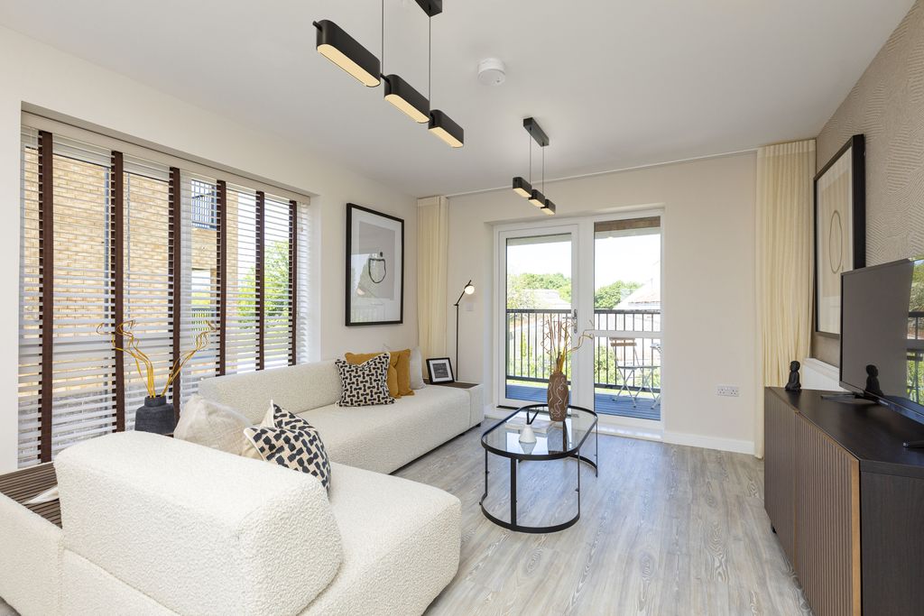 Property photo 3 of 21 Image