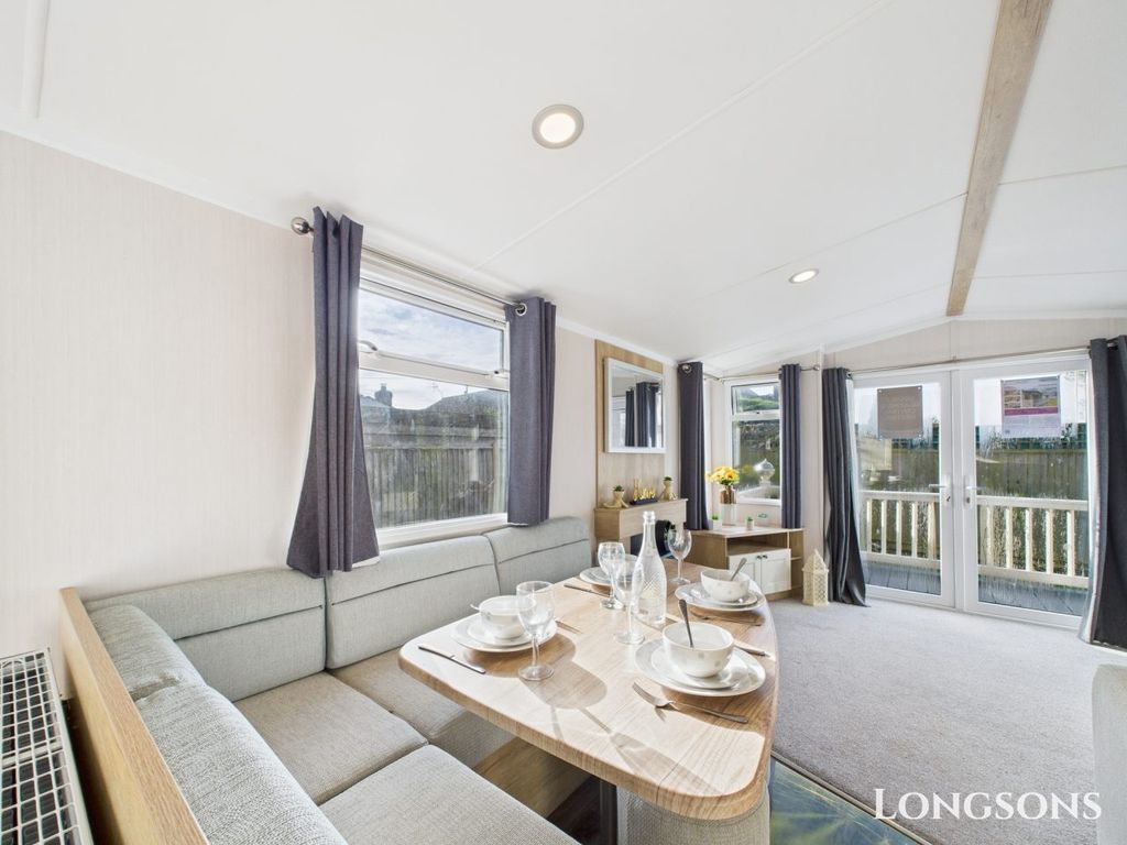 Property photo 3 of 24 Cam02173G0 Pr0278 Still036