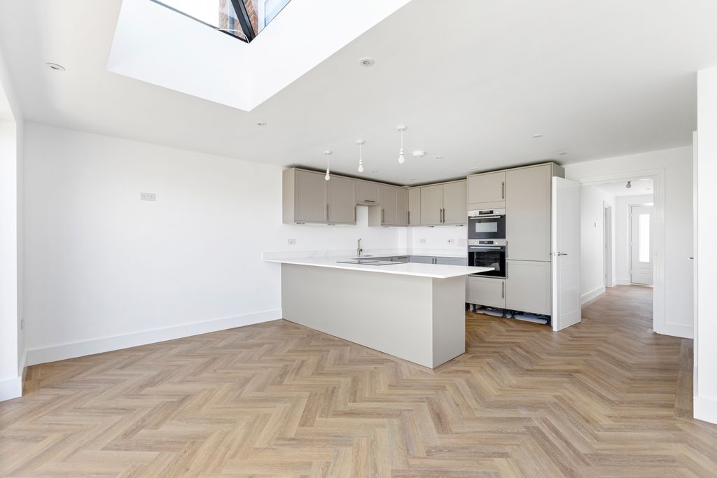 Property photo 2 of 18 Necton Road Spec
