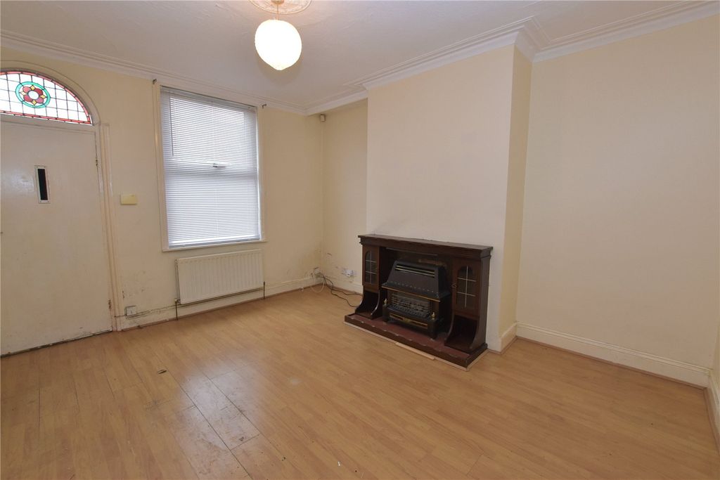 Property photo 2 of 7 Picture No. 05