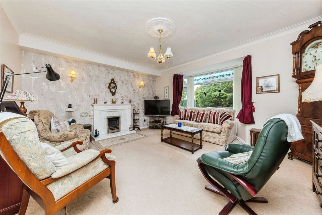 Property photo 3 of 21 Picture No. 02