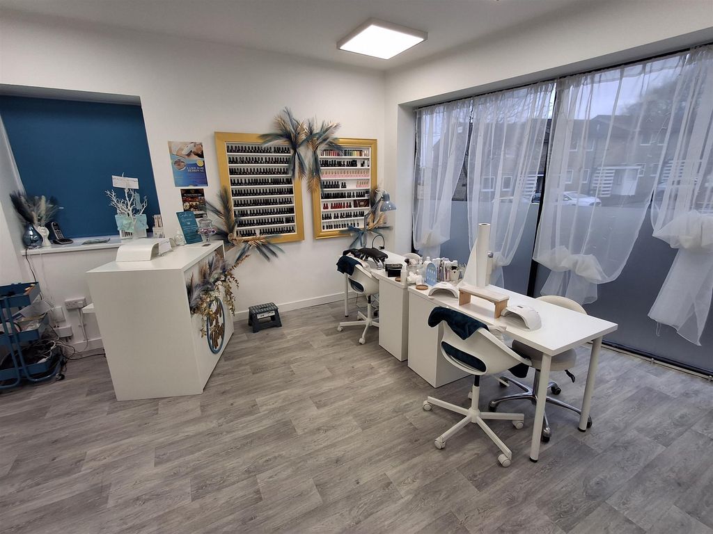 Property photo 3 of 8 Photo 2