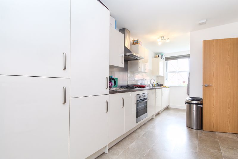 Property photo 2 of 12 Kitchen/Diner/Family Room