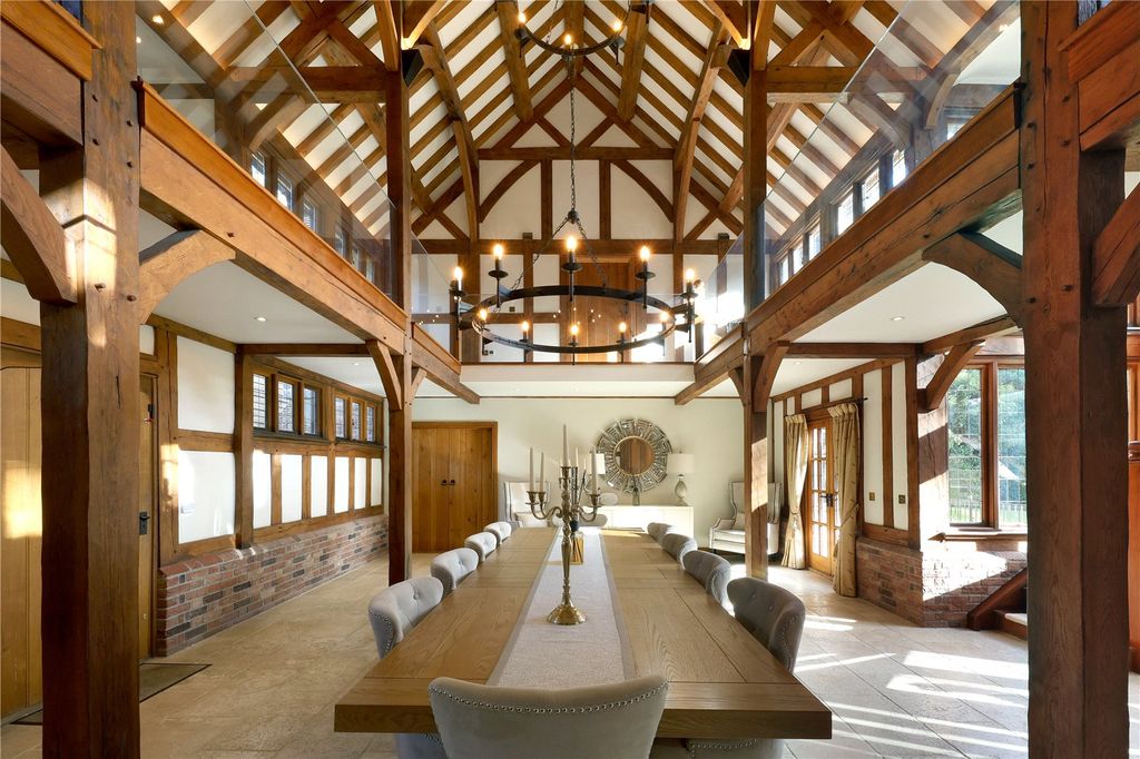 Property photo 3 of 19 Entrance/Dining Hall
