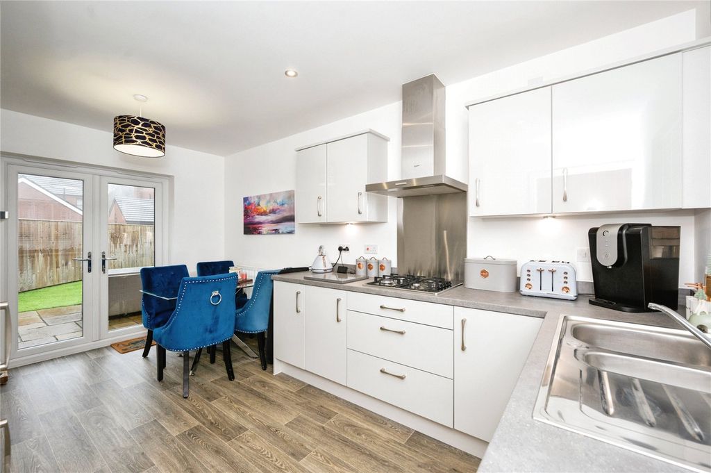 Property photo 3 of 17 Picture No. 04