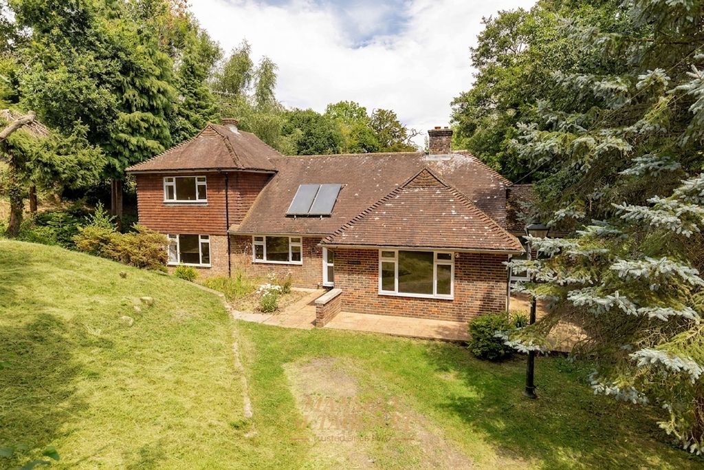 4 bed detached house for salePriory Road, Forest Row RH18