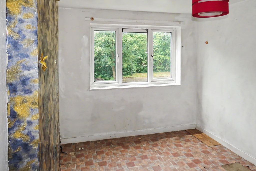 Property photo 2 of 9 106 The Paddock, Fulwood, Preston, Lancashire, Pr2 8Gp
