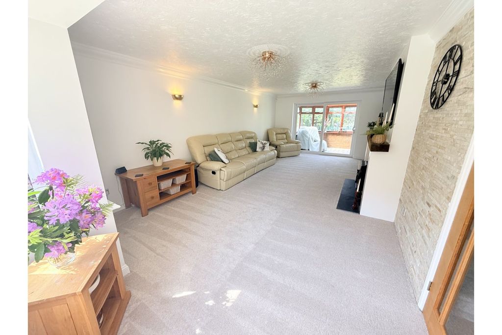 Property photo 3 of 24