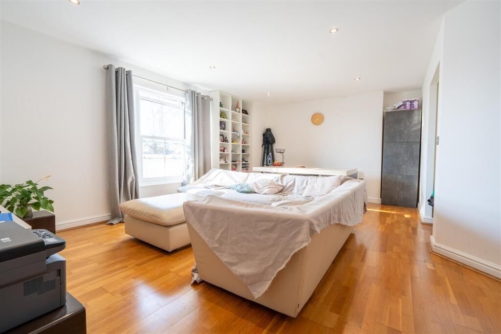 Property photo 3 of 11 8.Jpeg