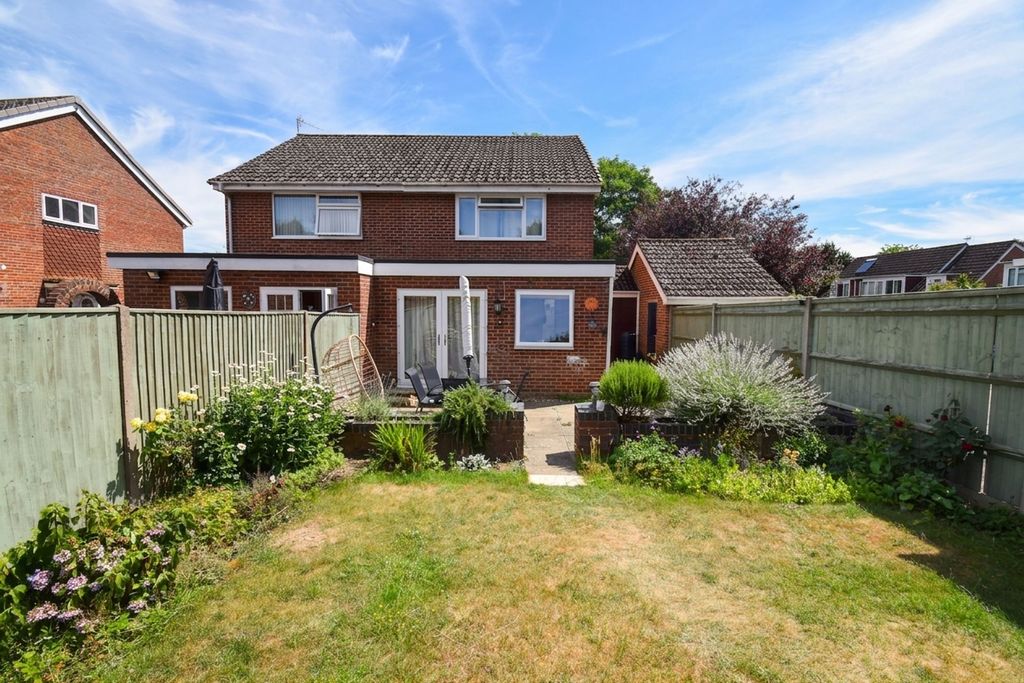 Property photo 3 of 16
