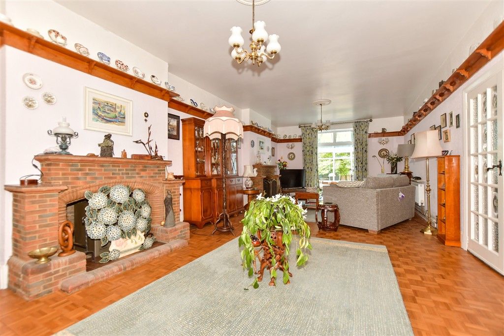 Property photo 3 of 24 Sitting Room