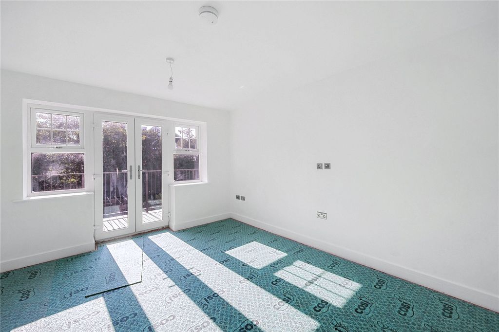 Property photo 3 of 6 Picture No. 08