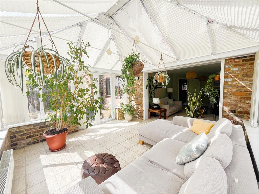 Additional image 10 of 5 bed detached house for saleThorntree Close, Heathfield TN21