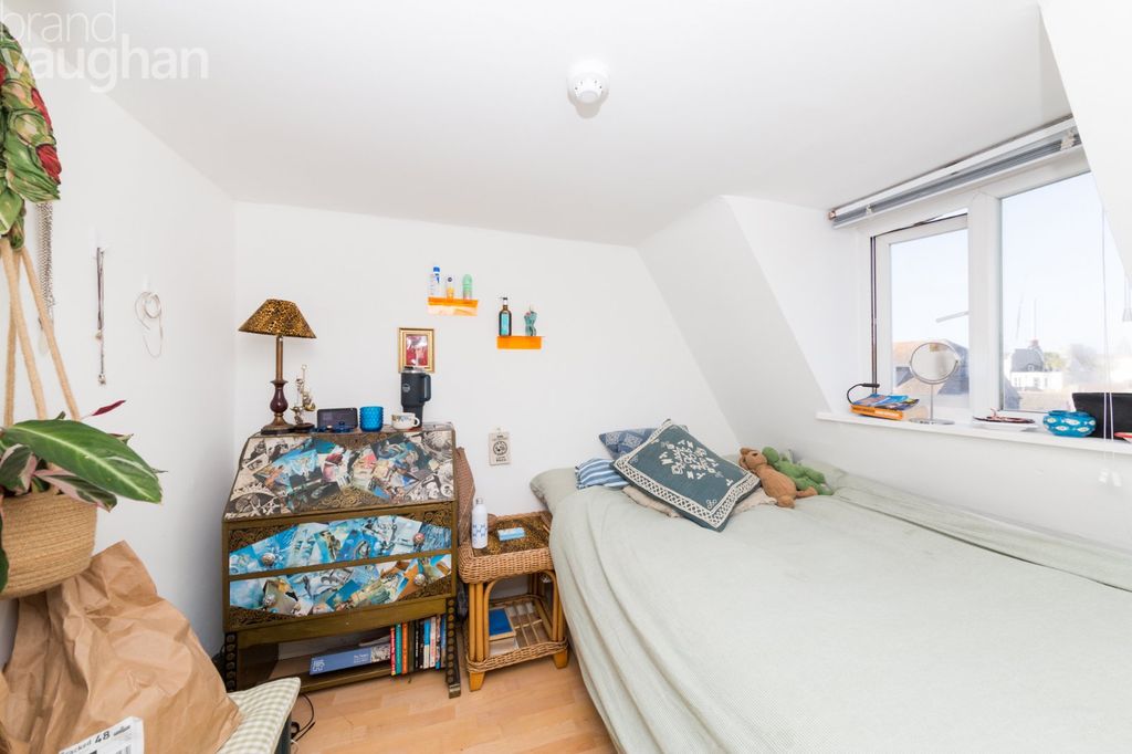 Property photo 3 of 11 Picture No. 17