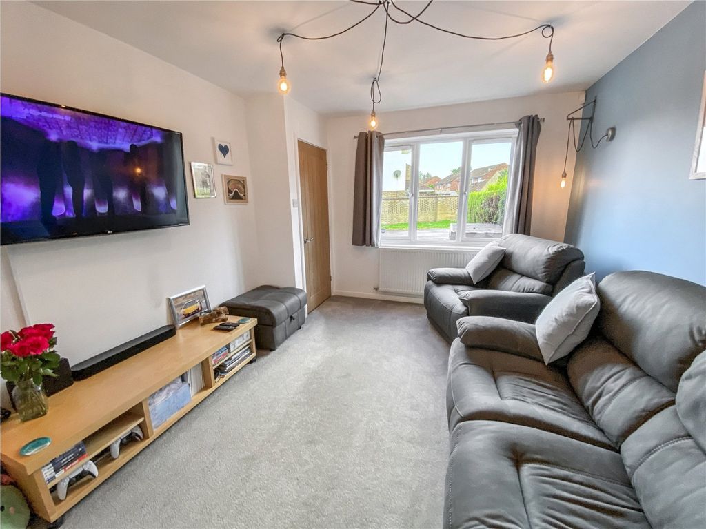 Property photo 2 of 11 Sitting Room