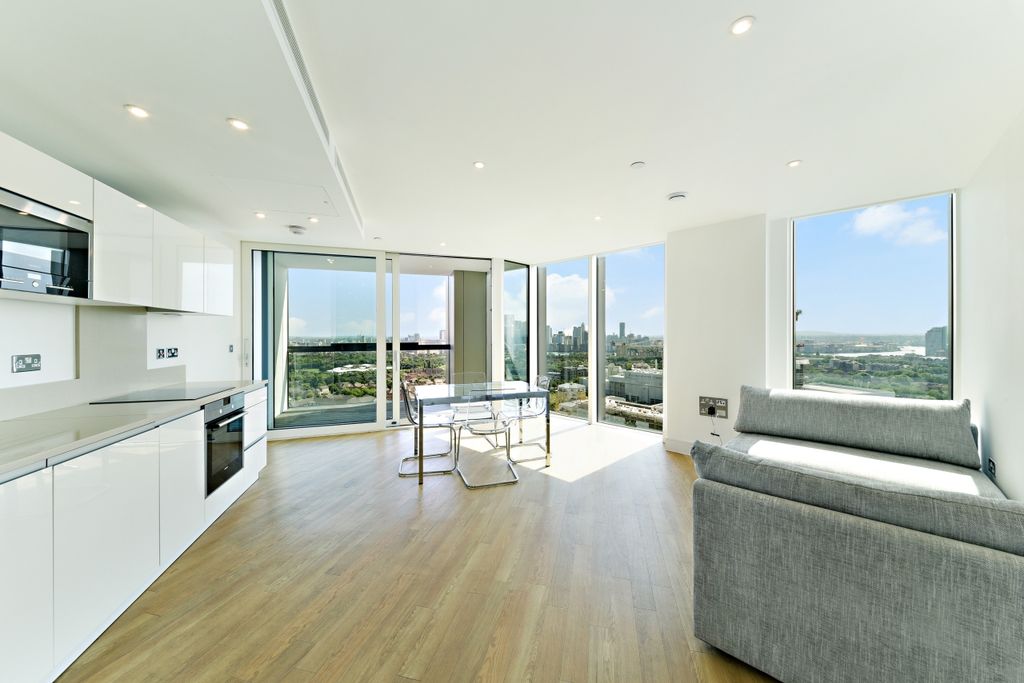 Property photo 1 of 11 Living