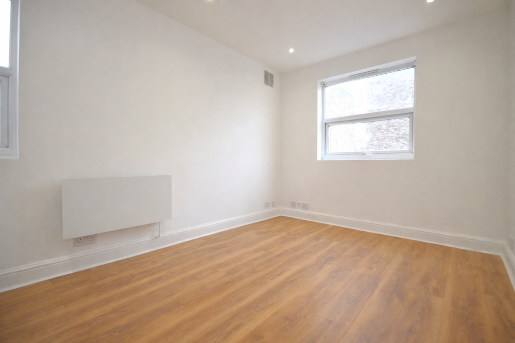 Property photo 3 of 4