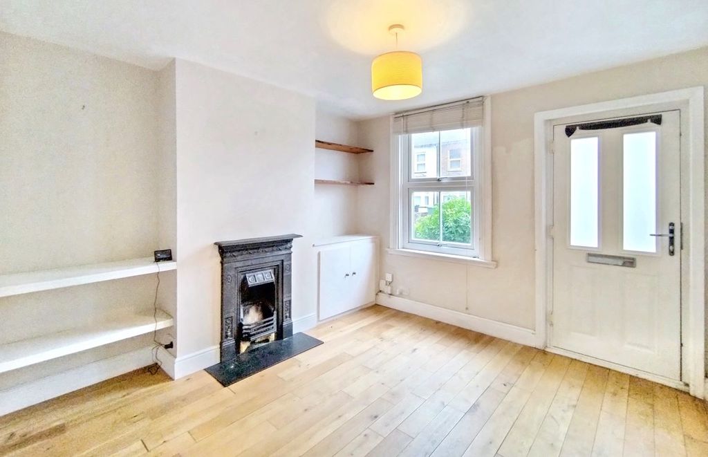 Property photo 3 of 14