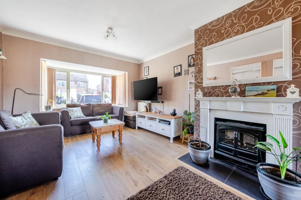 Property photo 3 of 24 Kitchen