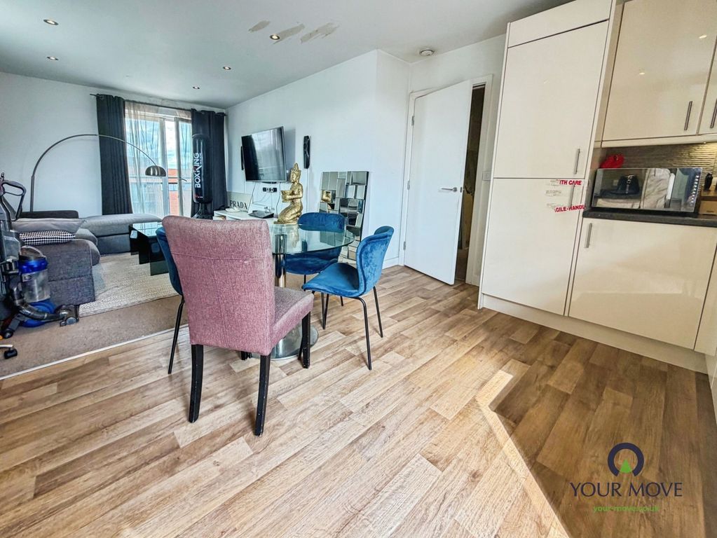 Property photo 3 of 11 Pbox-Img.Jpg