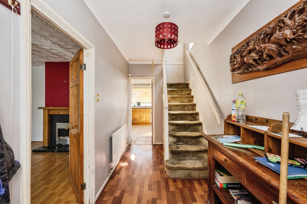 Property photo 3 of 20 Pbox-Img.Jpg