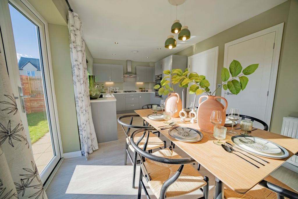 Property photo 1 of 8 The Goodridge - Bishops Park II - Kitchen Dinner