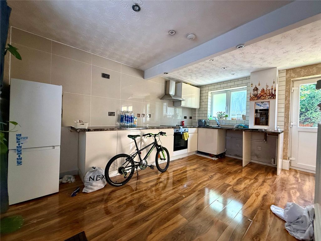 Property photo 2 of 10 Picture No. 04
