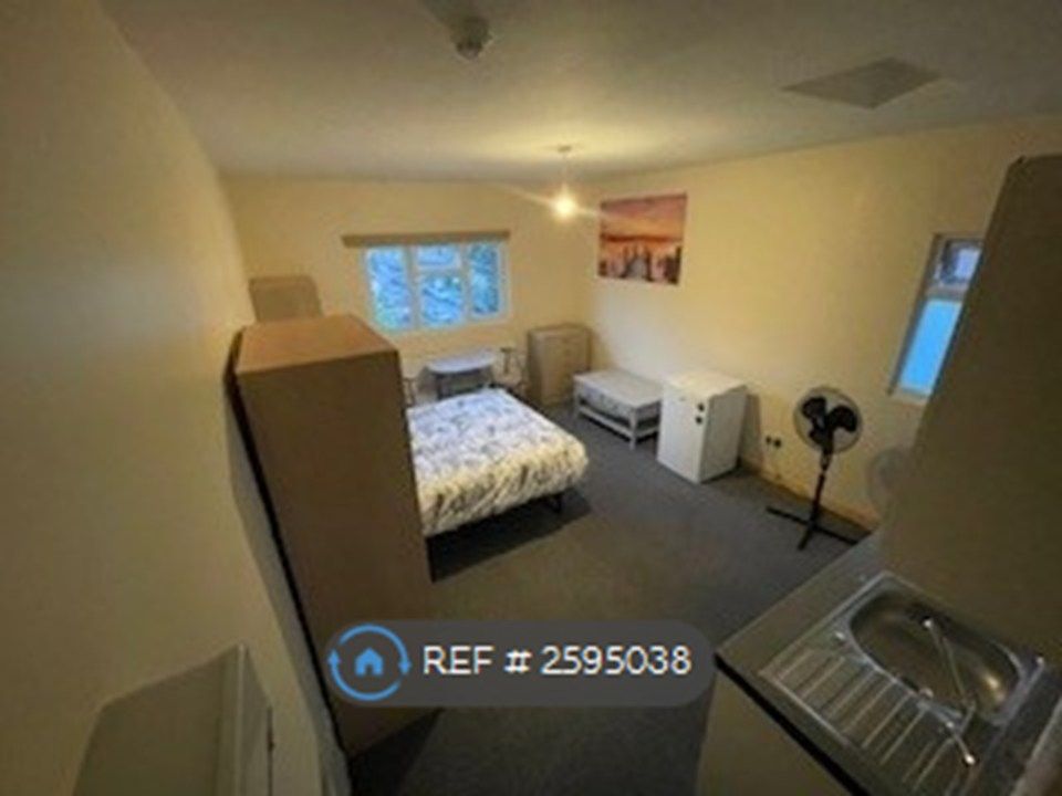 Property photo 2 of 8