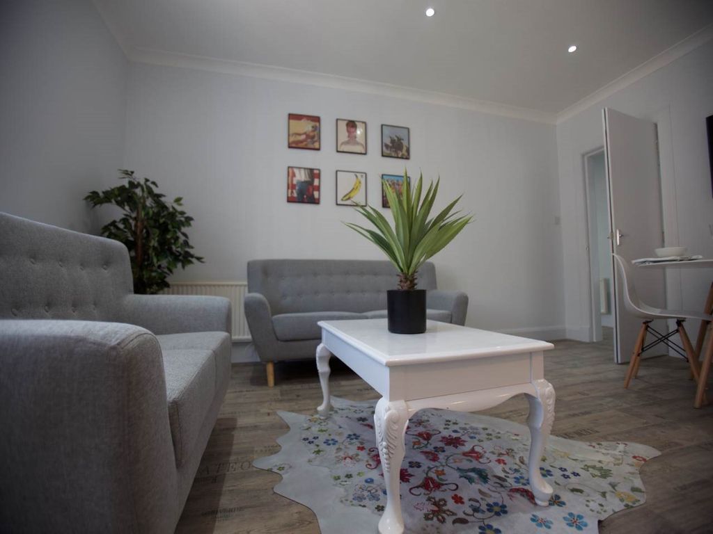 Property photo 2 of 6 Img_9183