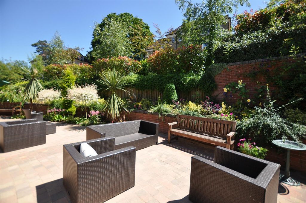 Additional image 4 of 1 bed flat to rentVictoria Road, Malvern WR14
