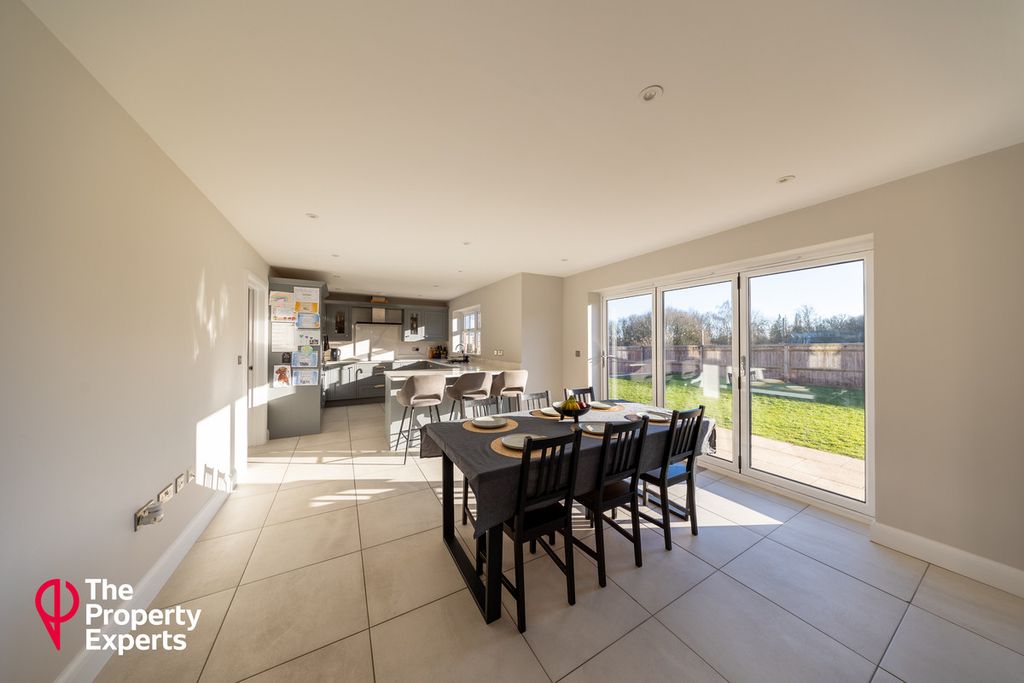 Property photo 3 of 21