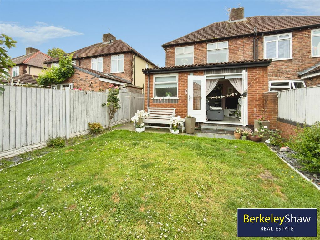 Property photo 2 of 18 9Aba7671--4E55-A339-91B3Ebda726B-56494-00000805870