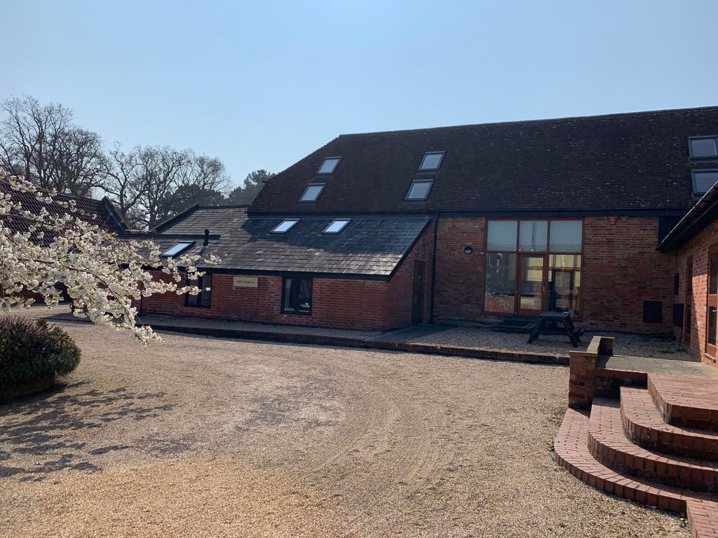 Property photo 2 of 9