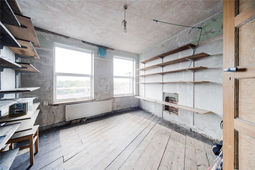 Property photo 3 of 11 Picture No. 05
