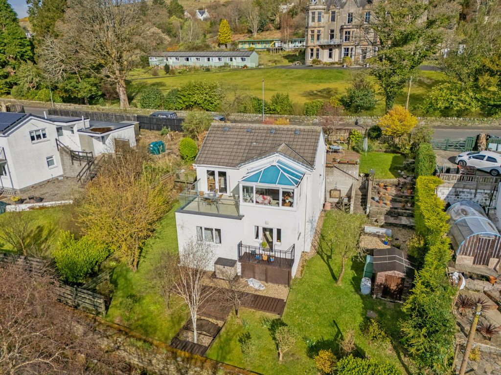 Property photo 2 of 41