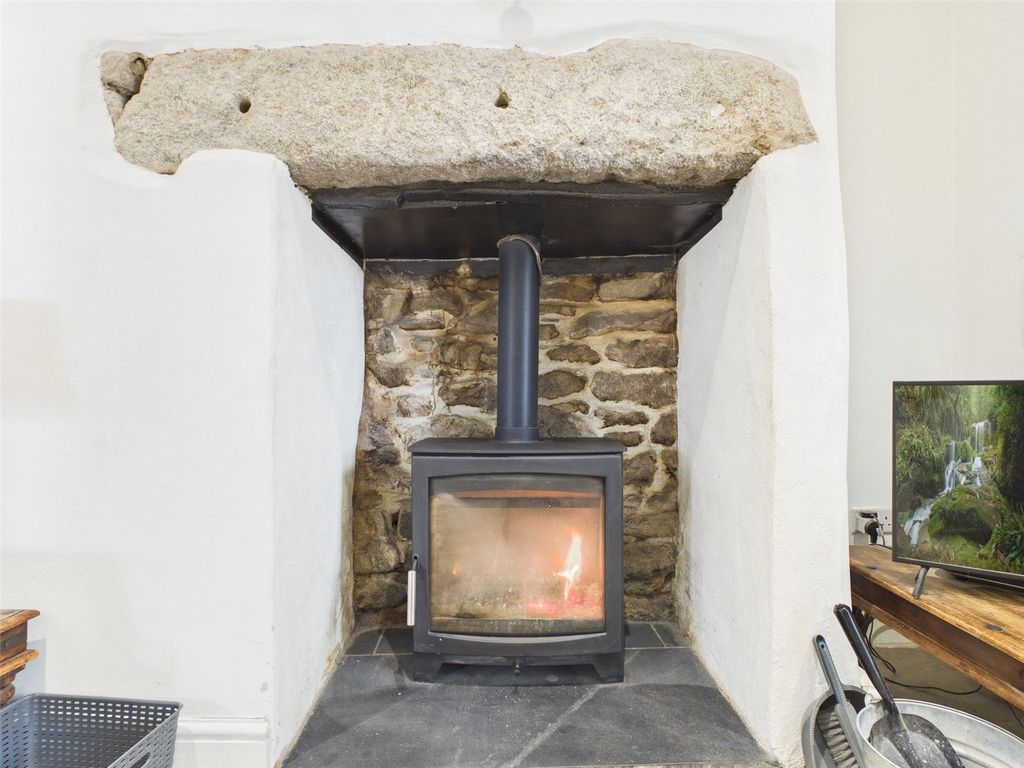 Property photo 3 of 21 Picture No. 25