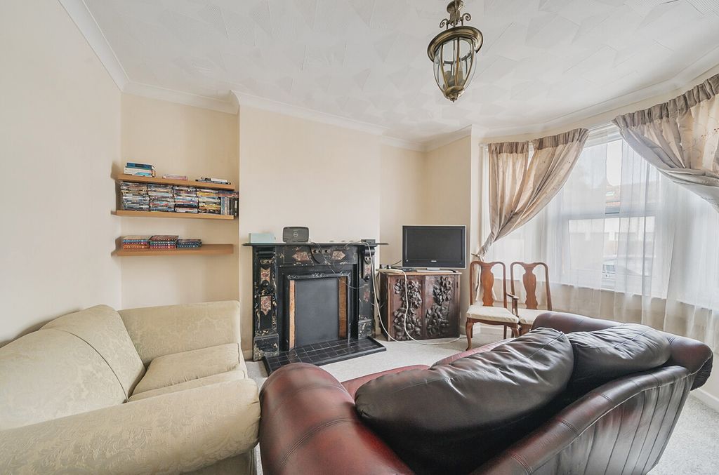 Property photo 2 of 11 1340879-25-68A452...